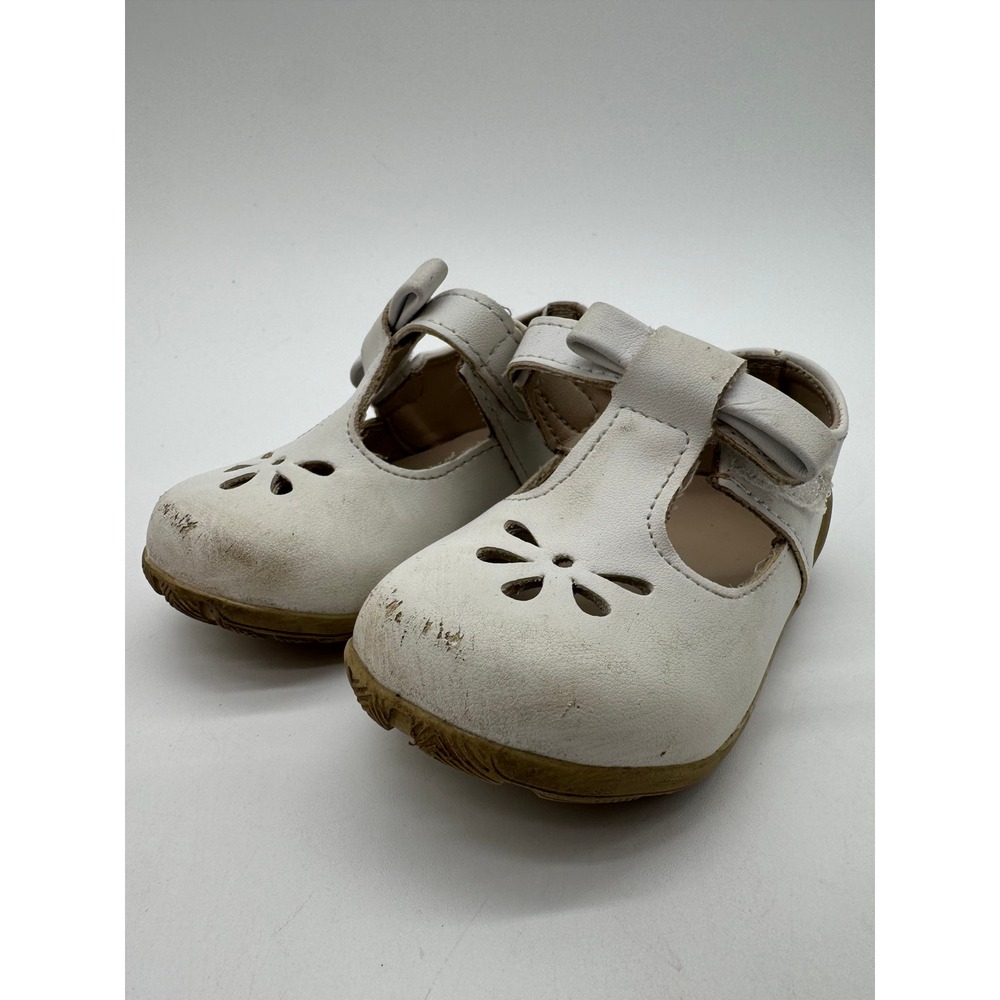 Trimfoot Toddler Girls White Floral Laser Cut Mary Jane Shoes Size 4